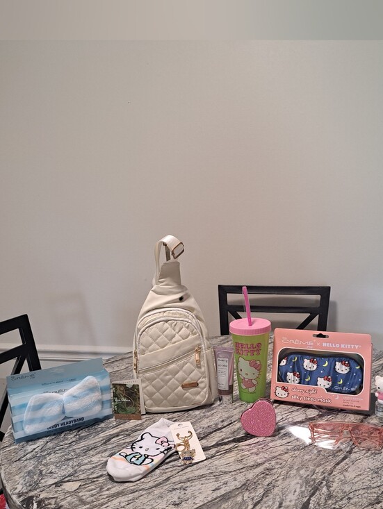 Hello Kitty Accessories - Hello Kitty 12 Pc Bundle With Quilted Sling Bag Tumbler The Crème Shop & More